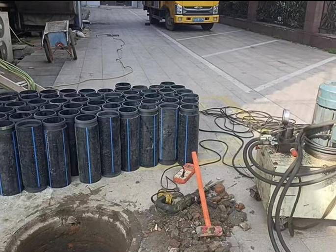 博厚镇PE置换管厂家 DN315置换管 非开挖管短管置换